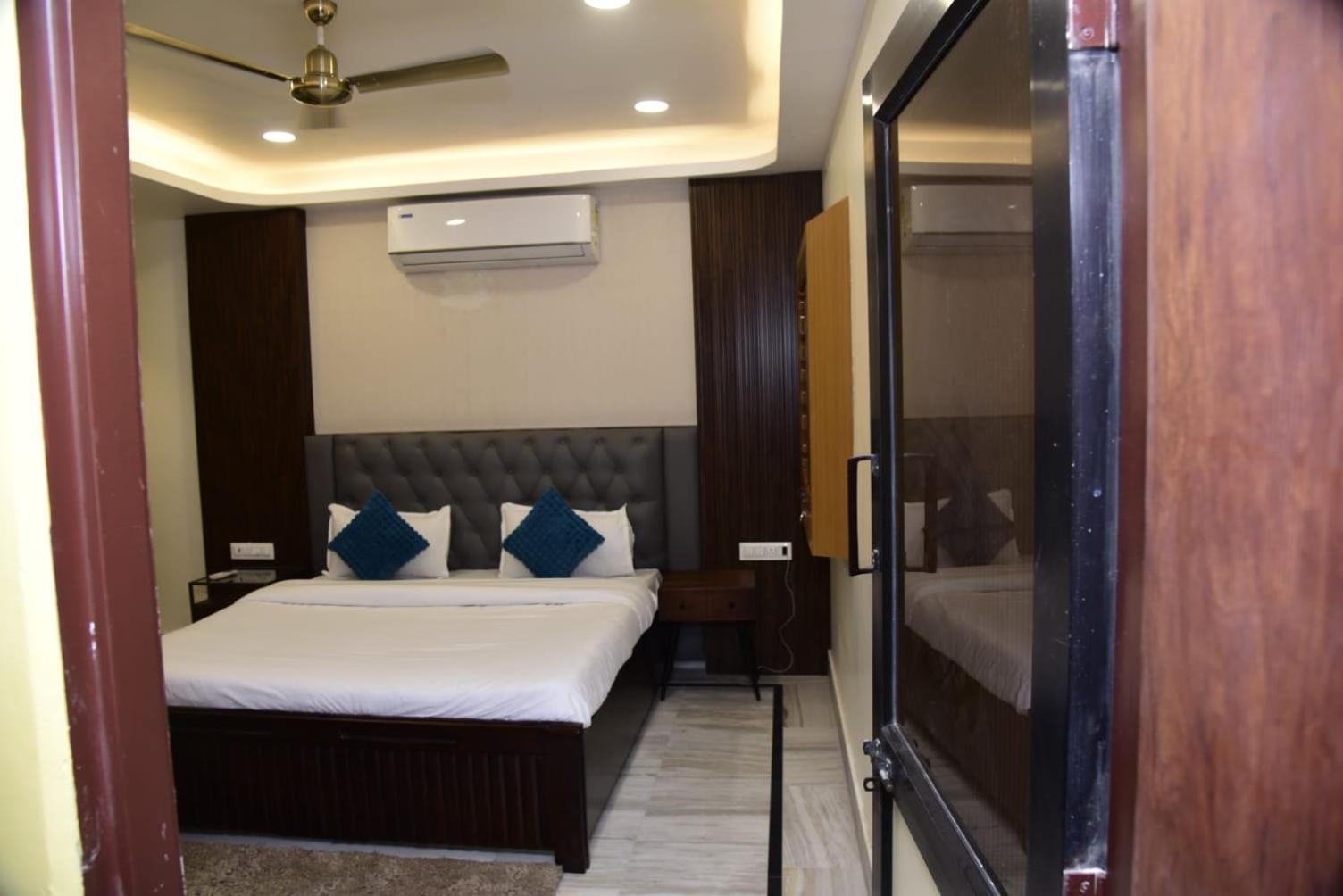 Holiday Out Hotel Джодхпур Экстерьер фото